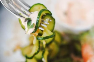 sunomono-a-deliciosa-salada-de-pepino